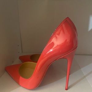 Christian Louboutin
So Kate Patent Pointed-Toe Red Sole Pump peach color/ pink